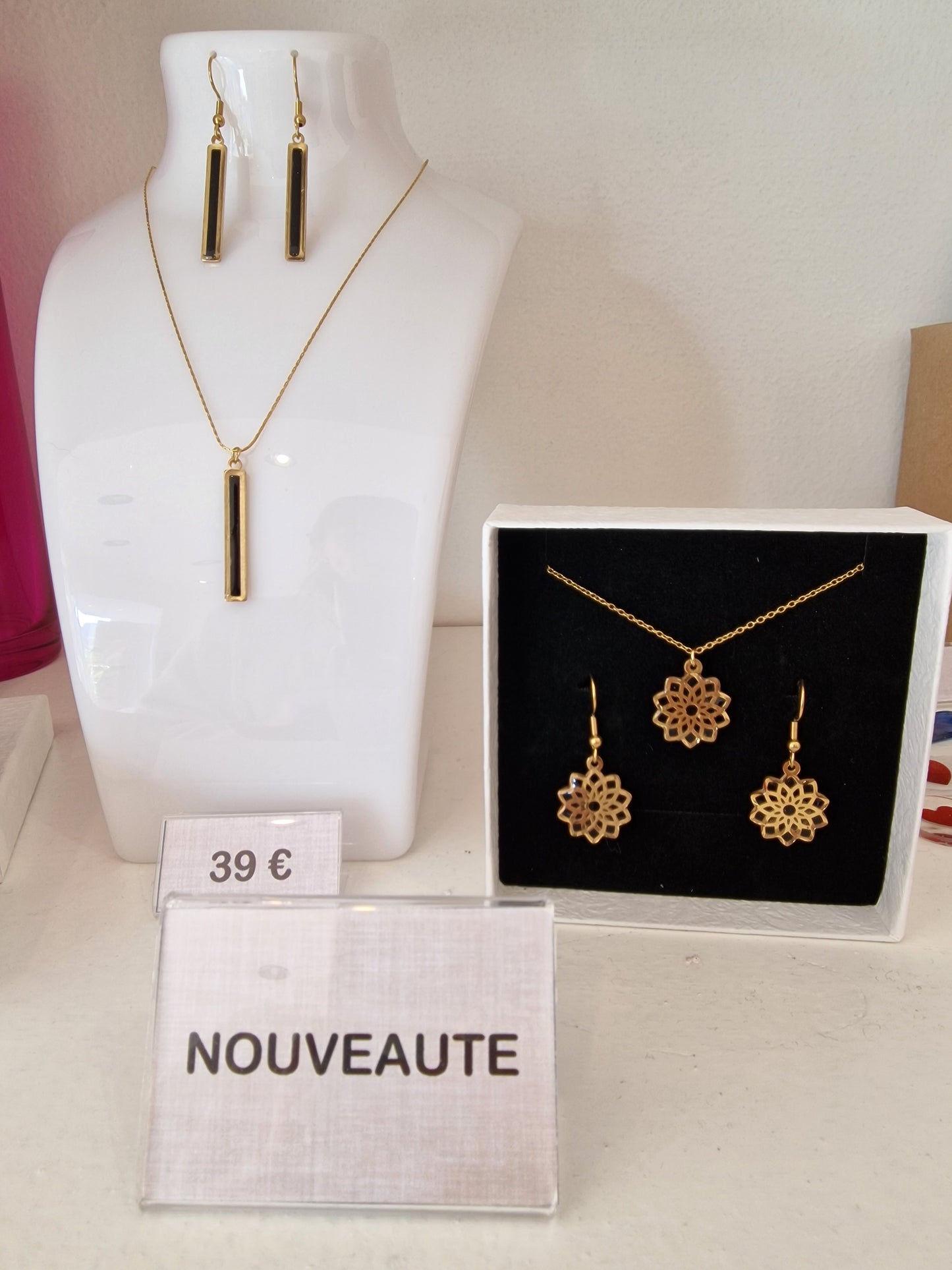 Parure Rosaces ou gouttes
