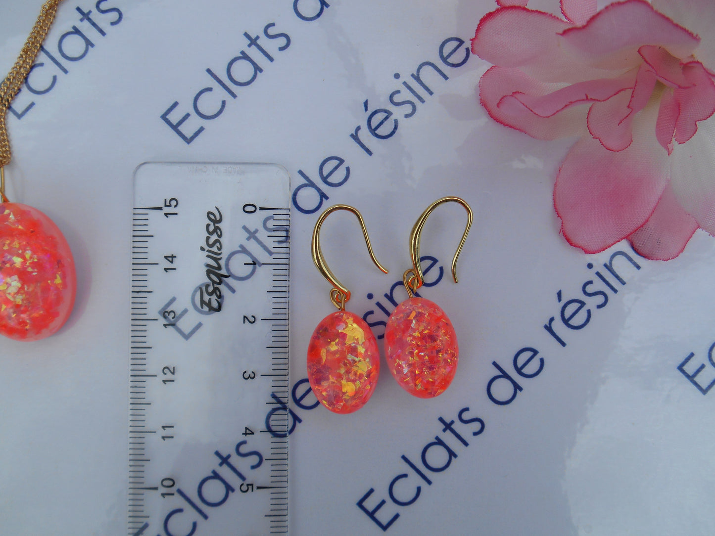 Parure Collier-Boucles dorée & Flakies