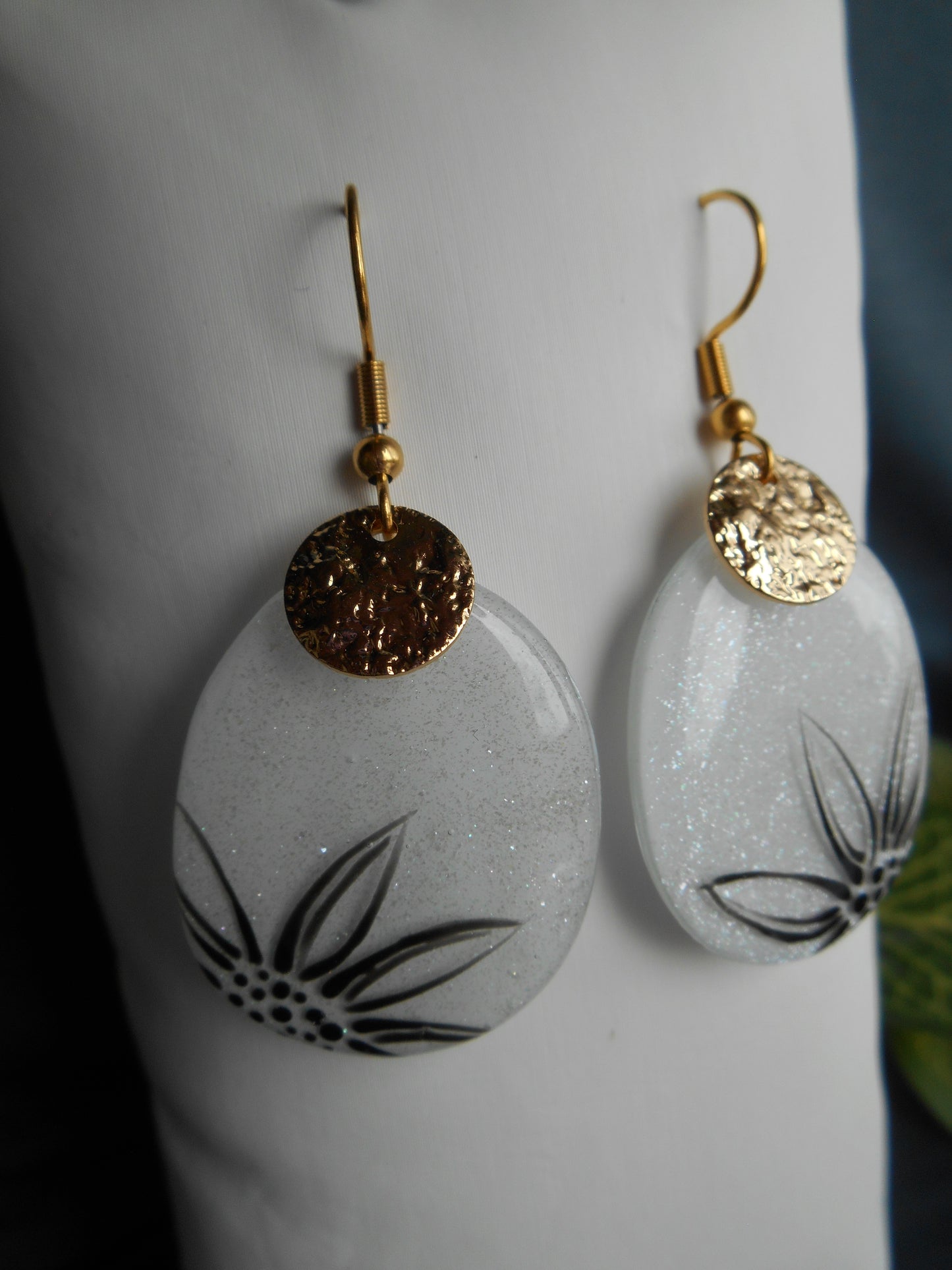 Boucles d'oreilles Galets & fleur fine