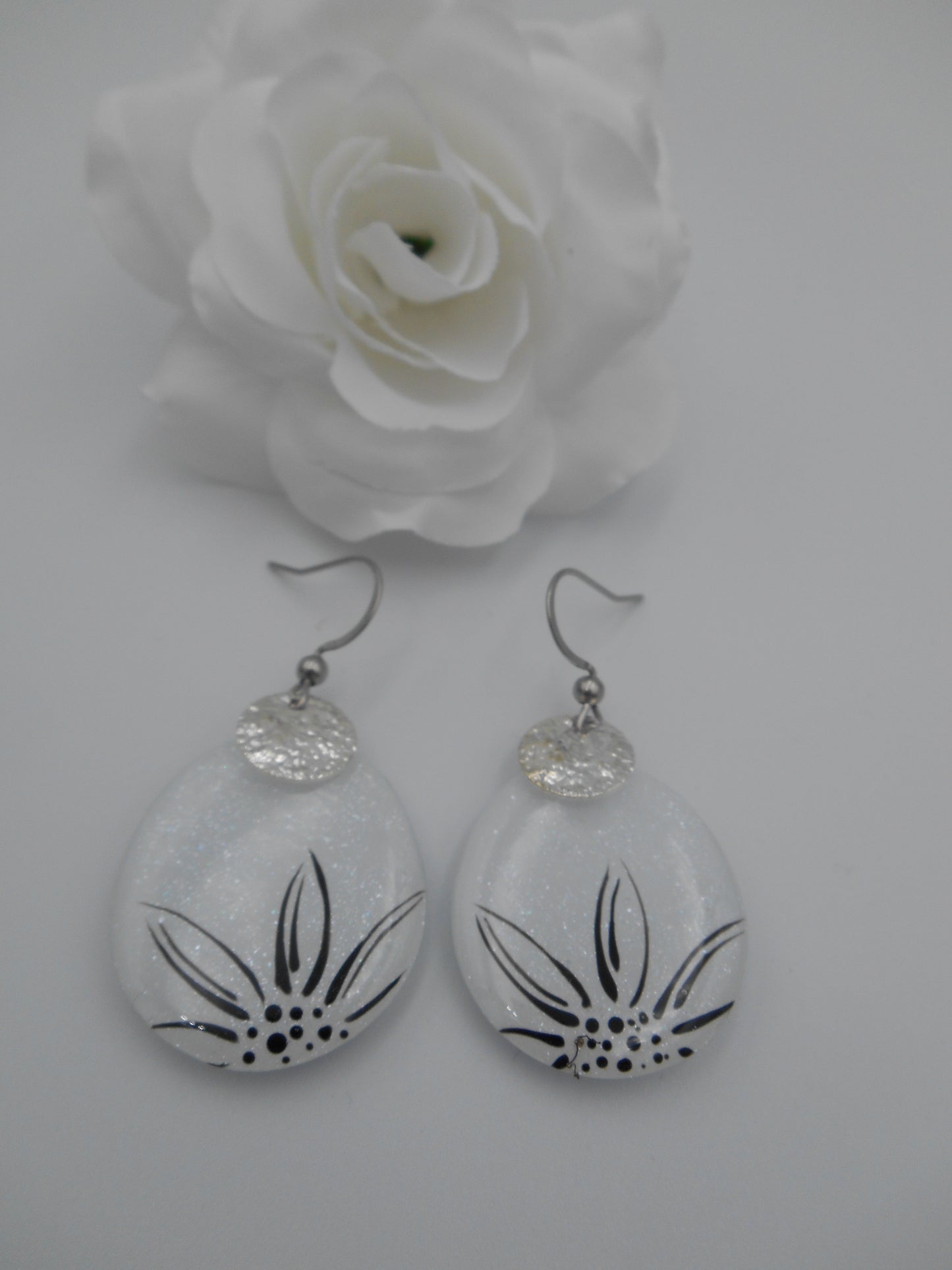Boucles d'oreilles Galets & fleur fine