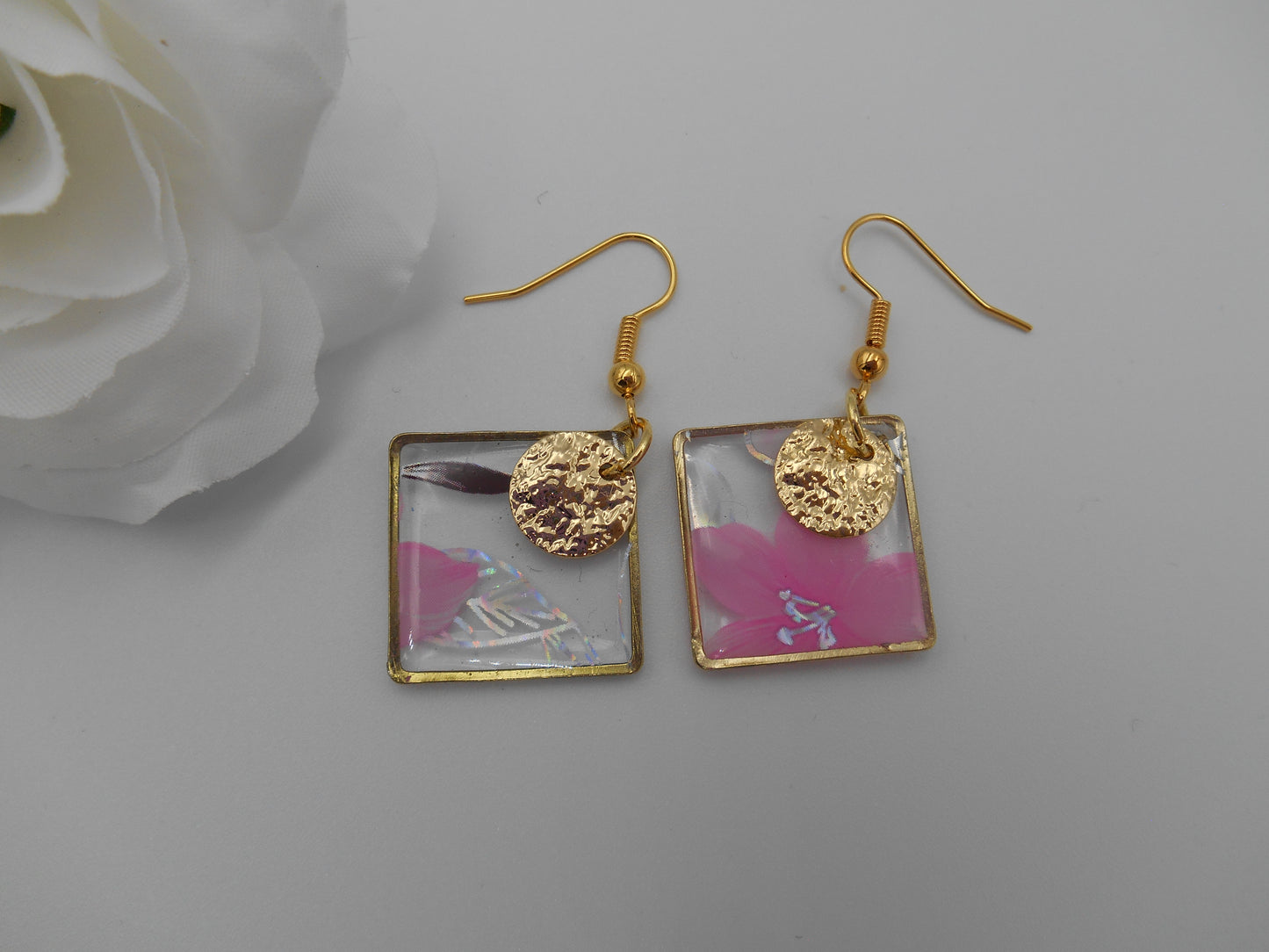 Boucles d'oreilles "Transparence & fleurs holographiques"