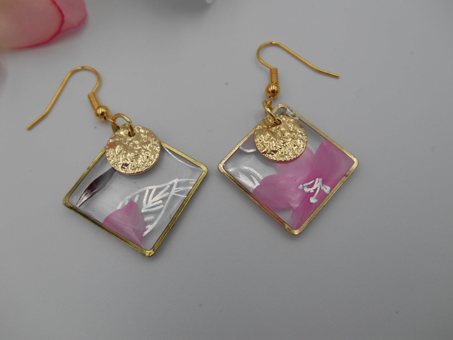 Boucles d'oreilles "Transparence & fleurs holographiques"