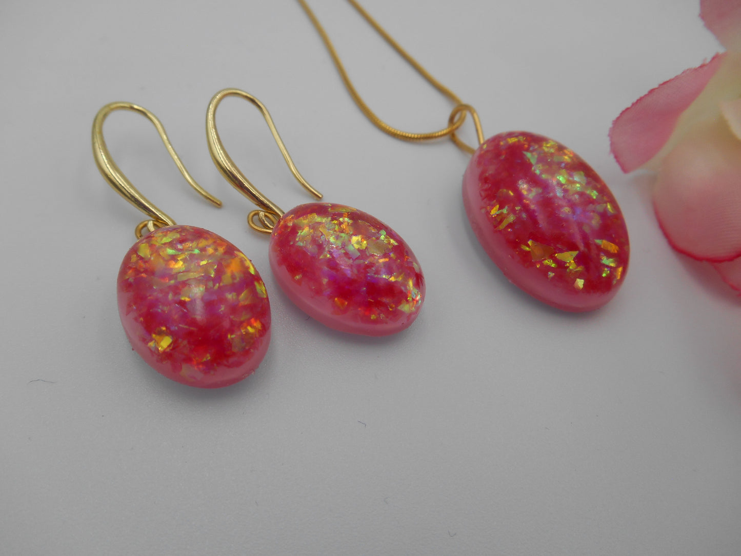 Parure Collier-Boucles dorée & Flakies