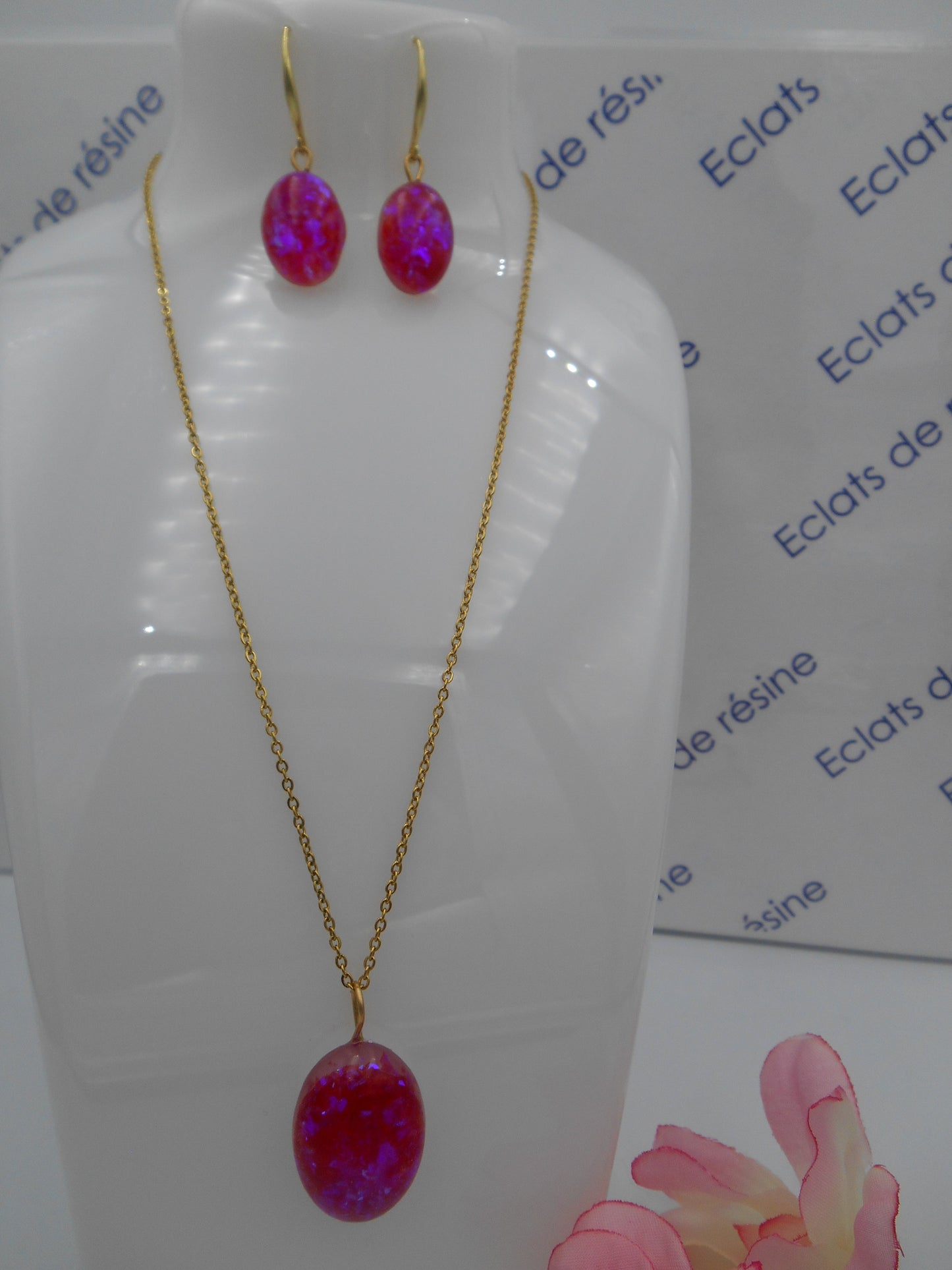 Parure Collier-Boucles dorée & Flakies