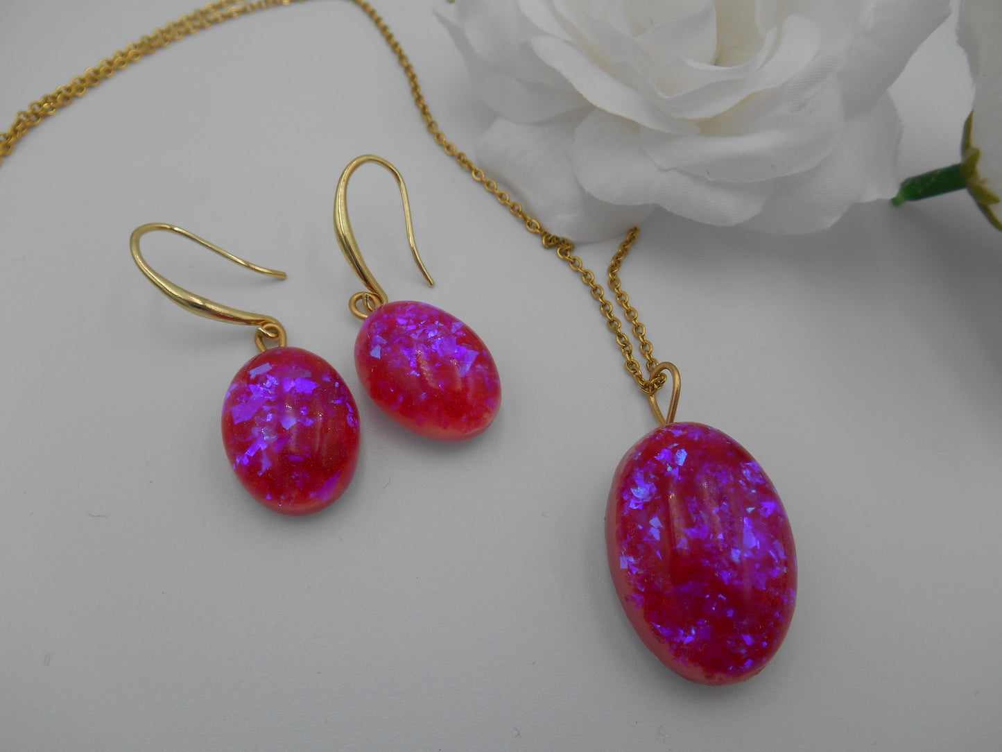 Parure Collier-Boucles dorée & Flakies