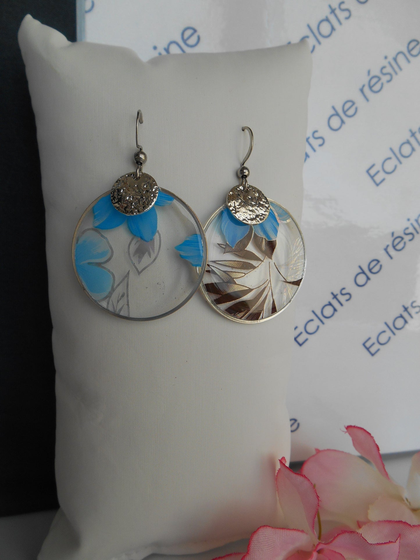 Boucles d'oreilles "Transparence & fleurs holographiques"