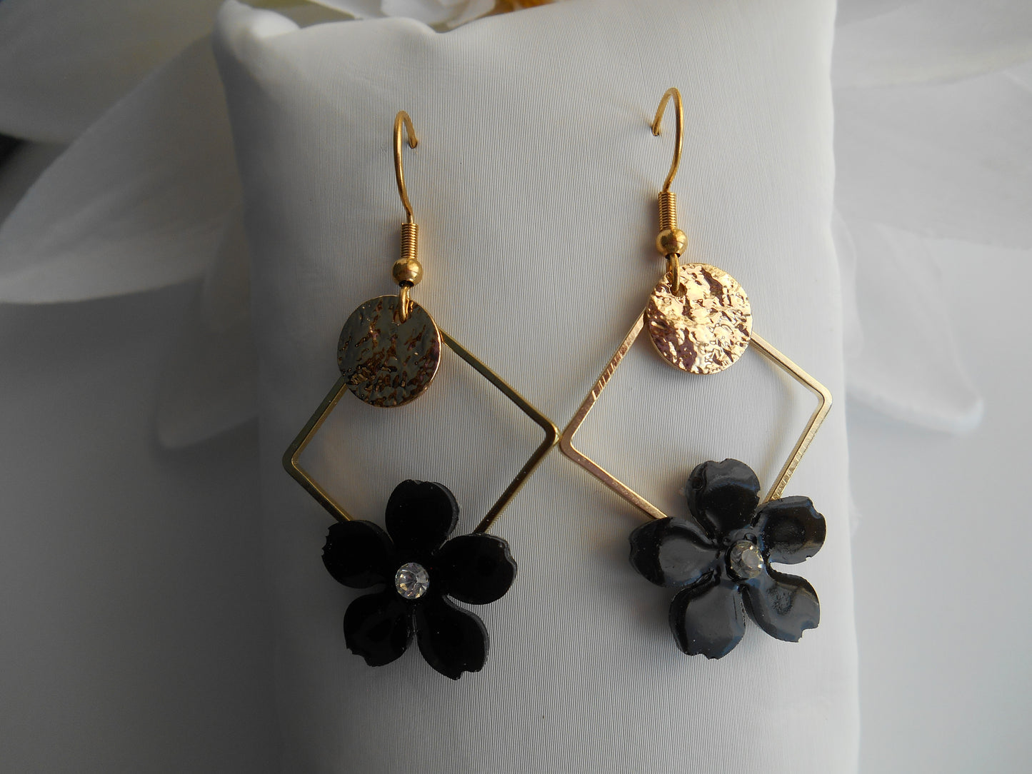 Boucles d'oreilles Carré & fleurs colorée