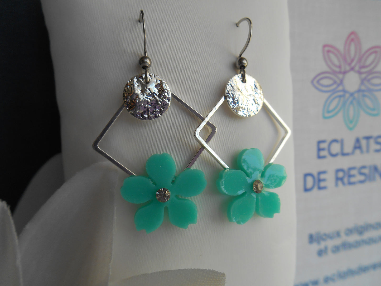 Boucles d'oreilles Carré & fleurs colorée