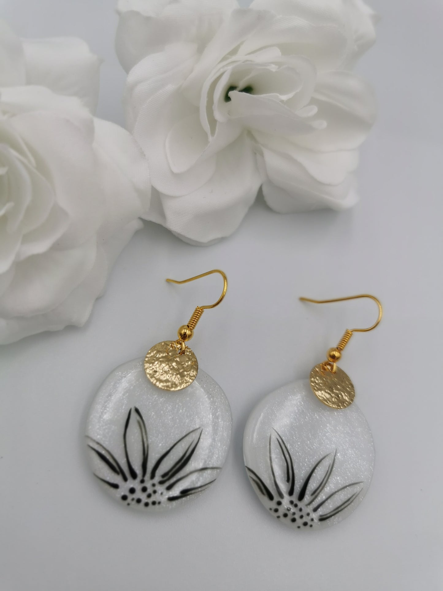 Boucles d'oreilles Galets & fleur fine
