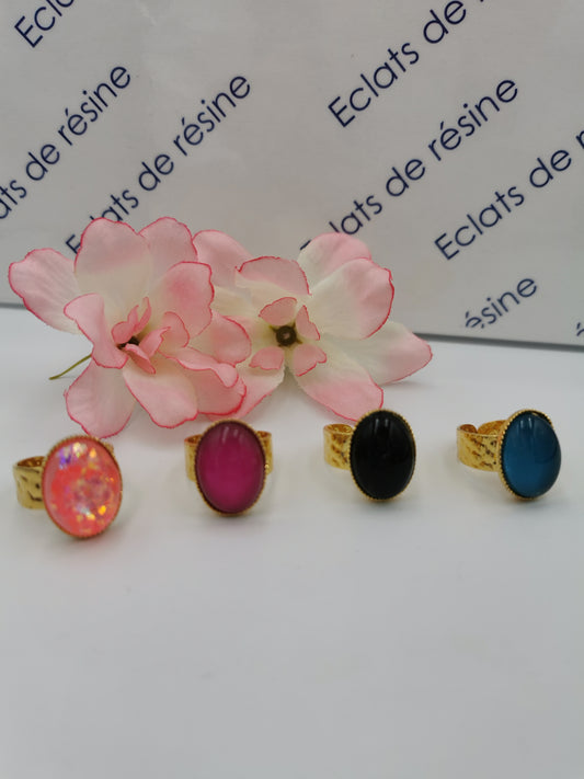 Bague martelée avec cabochon ovale