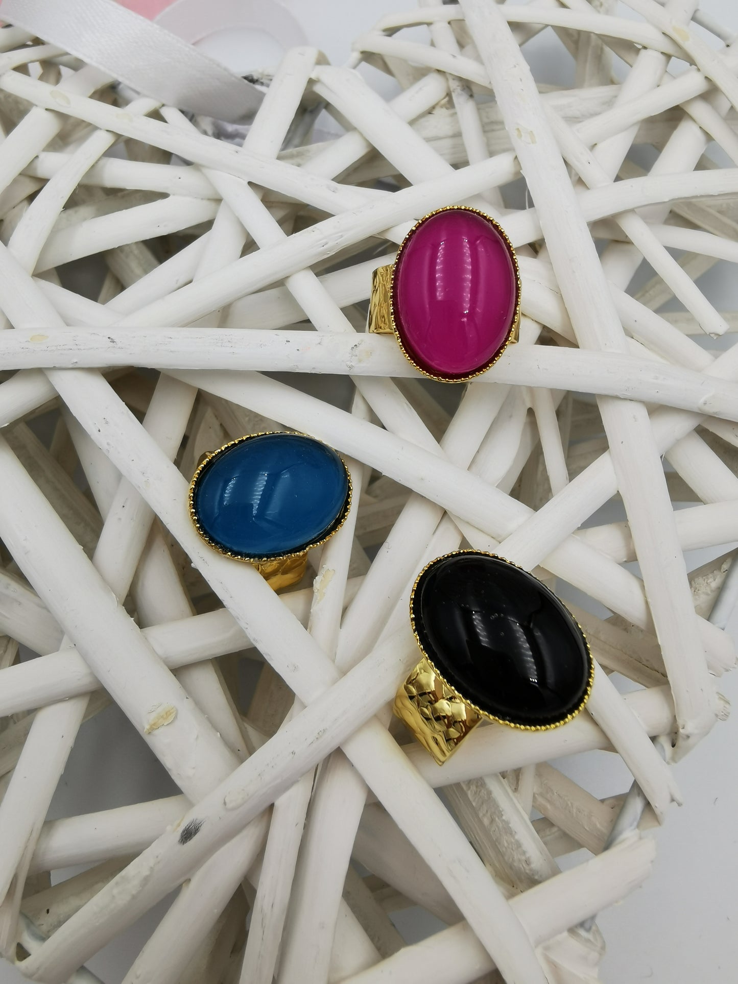 Bague martelée avec cabochon ovale