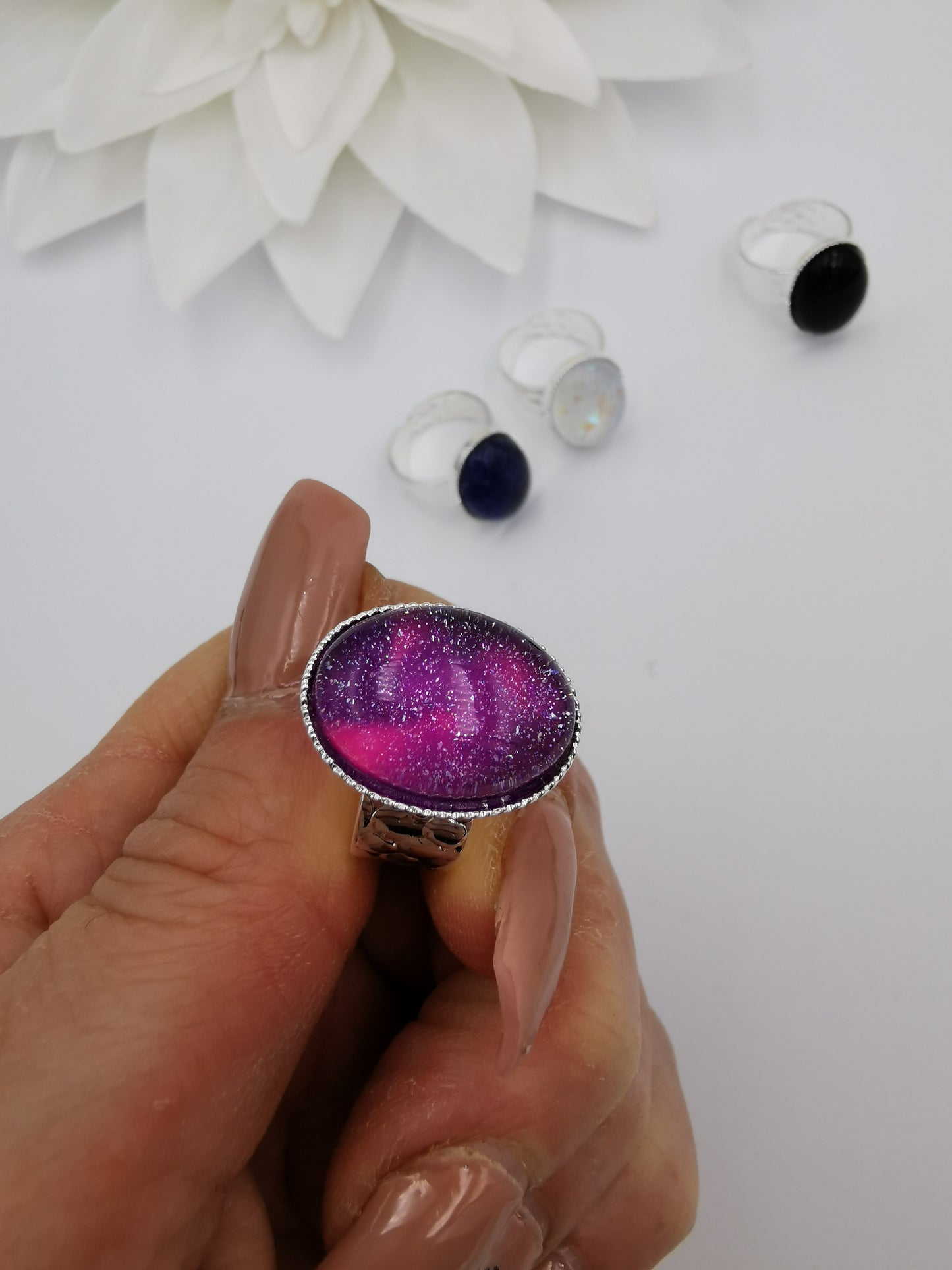 Bague martelée avec cabochon ovale