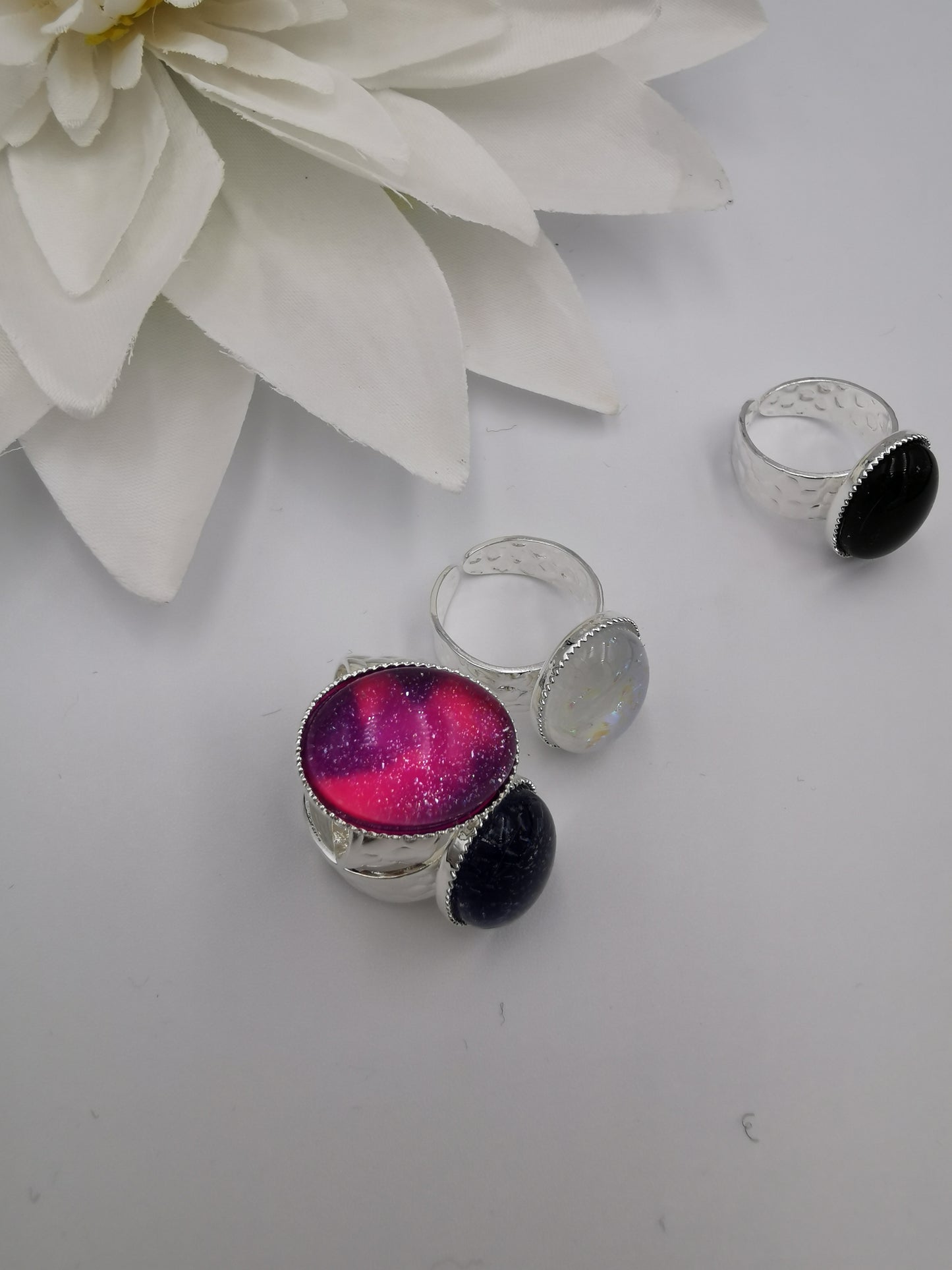 Bague martelée avec cabochon ovale